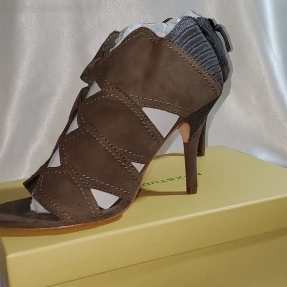 Max Studio Gray Booties - Picture 2 of 6